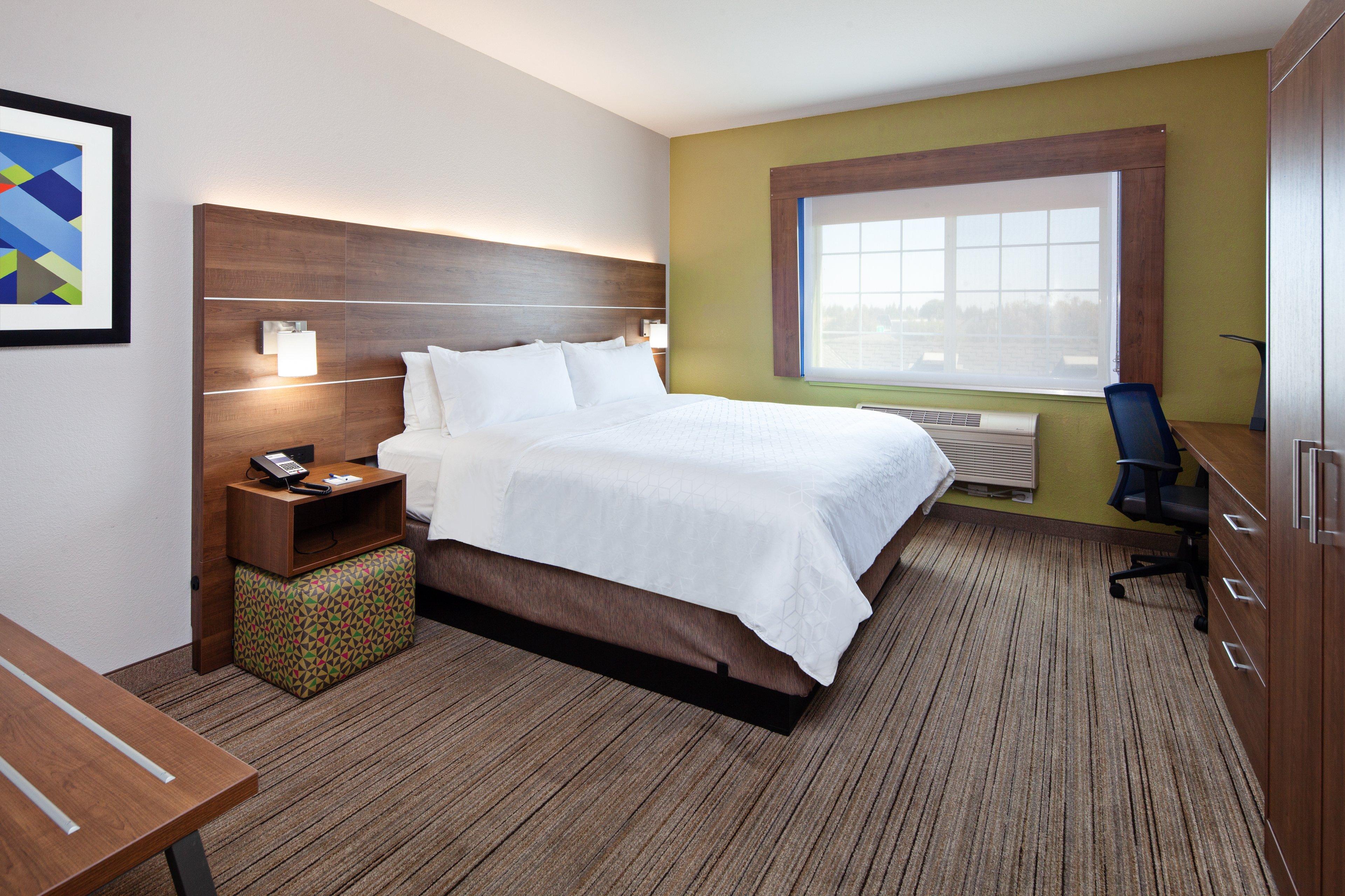 Holiday Inn Express & Suites - Tulare By Ihg Exterior photo